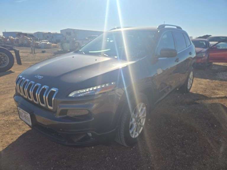 2018  Jeep  Cherokee Latitude Plus  SUV 4D