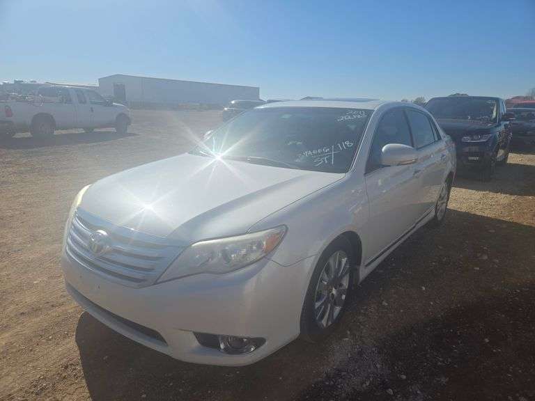 2011  Toyota  Avalon Base / Limited  Sedan 4D