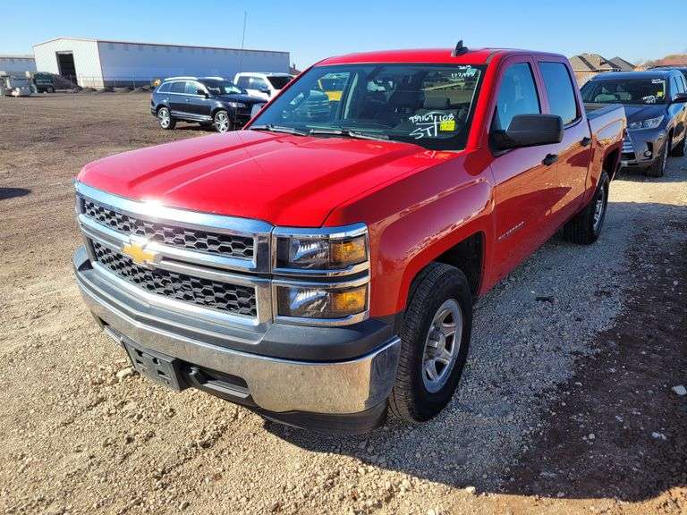 2015  Chevrolet  Silverado 1500 LS / W/T  Crew Cab / LWB / SWB 4D