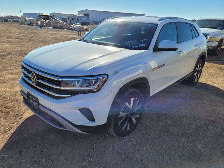 2021  Volkswagen  Atlas Cross Sport SE  SUV 4D