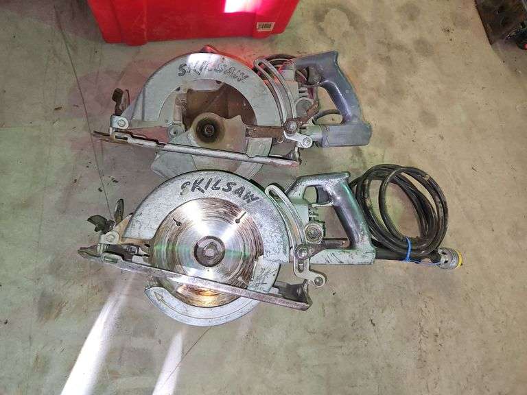(2) Circular Skill Saws
