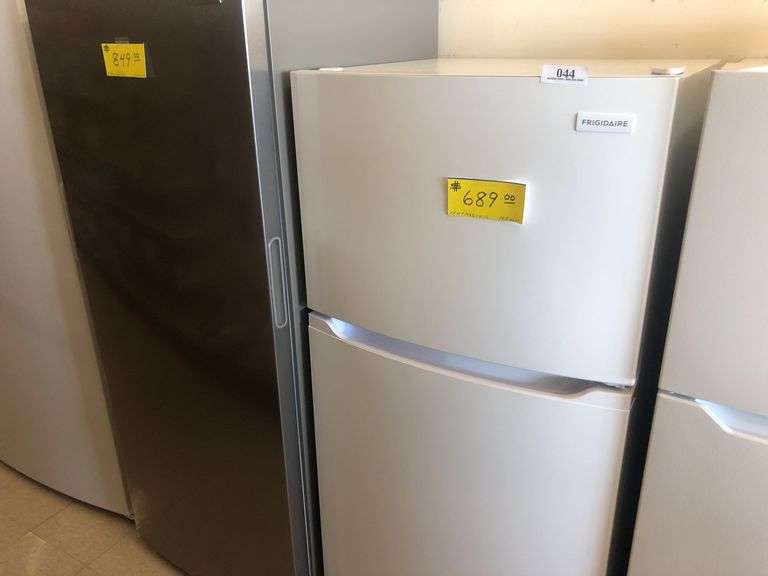 Frigidaire model FFHT1425VW 14.0 Cubic Ft 28" x 273/4" x 60"