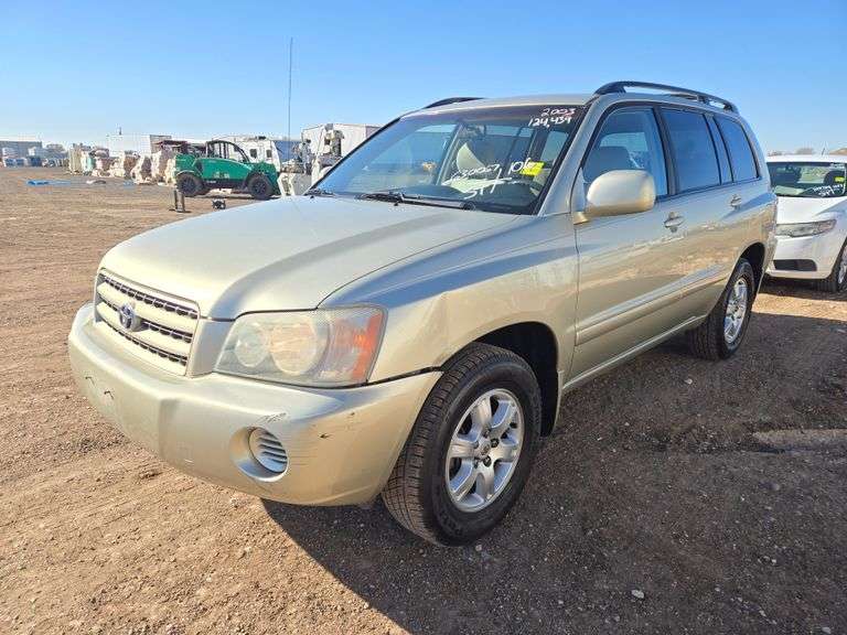 2003  Toyota  Highlander   SUV 4D