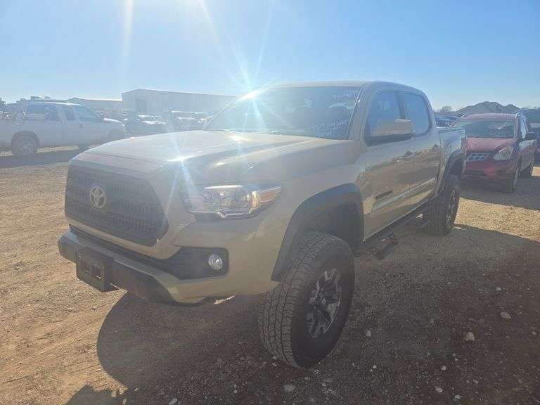 2017  Toyota  Tacoma TRD Off Road   Double Cab 4D