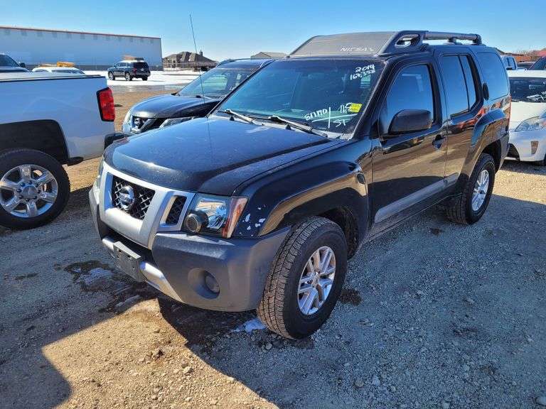 2014  Nissan  Xterra S  SUV 4D