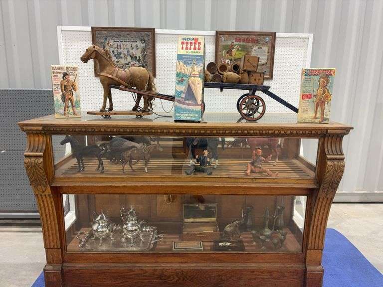 Vintage Western Toy Figurines