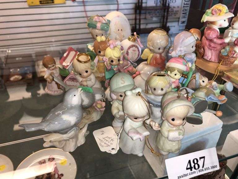 (approx. 22) Porcelain Ornaments