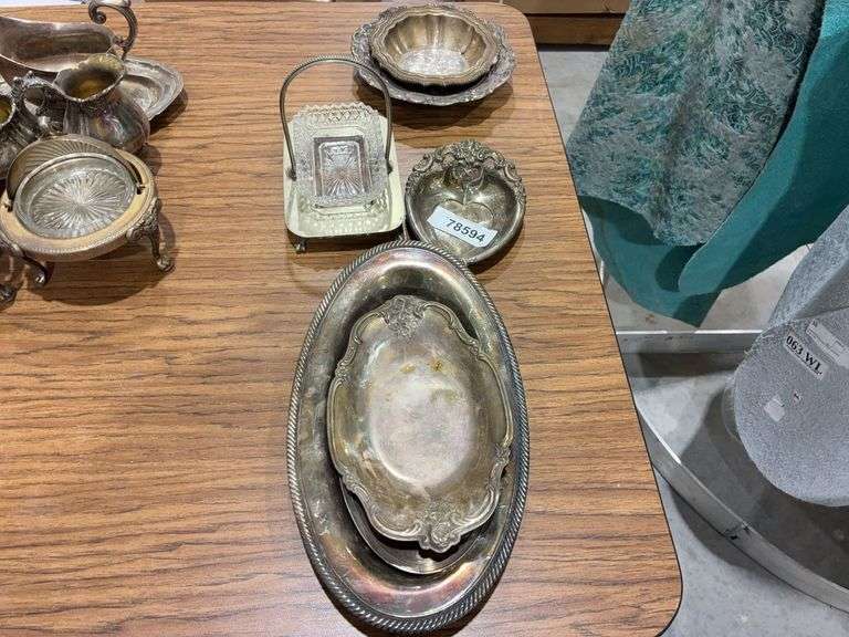 Serving trays