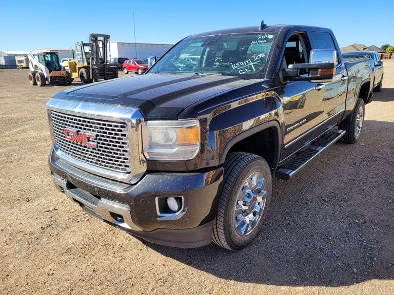 2016  GMC  Sierra 2500 Denali  Crew Cab