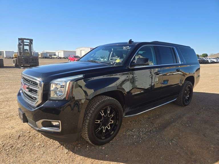 2019  GMC  Yukon XL 1500 SLT  SUV 4D