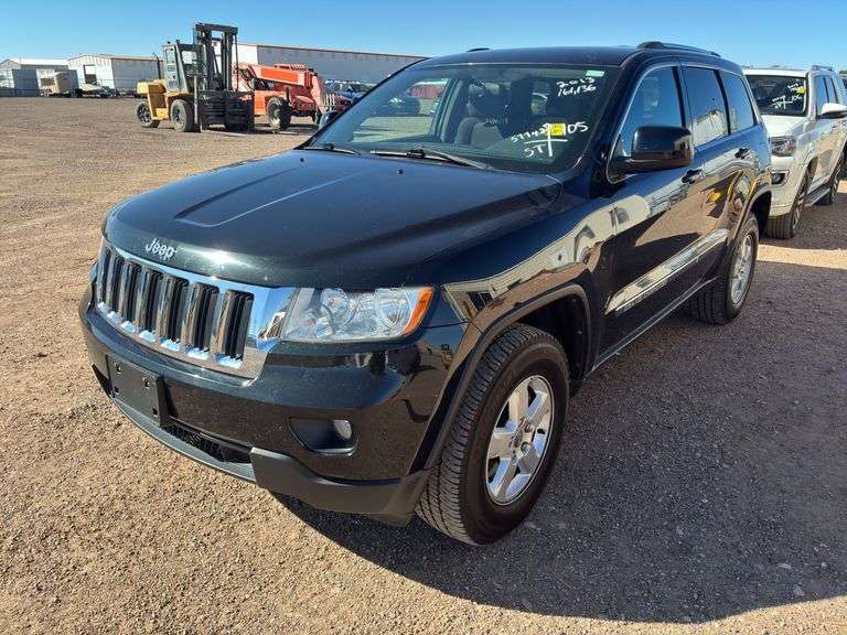 2013  Jeep  Grand Cherokee Laredo  SUV 4D