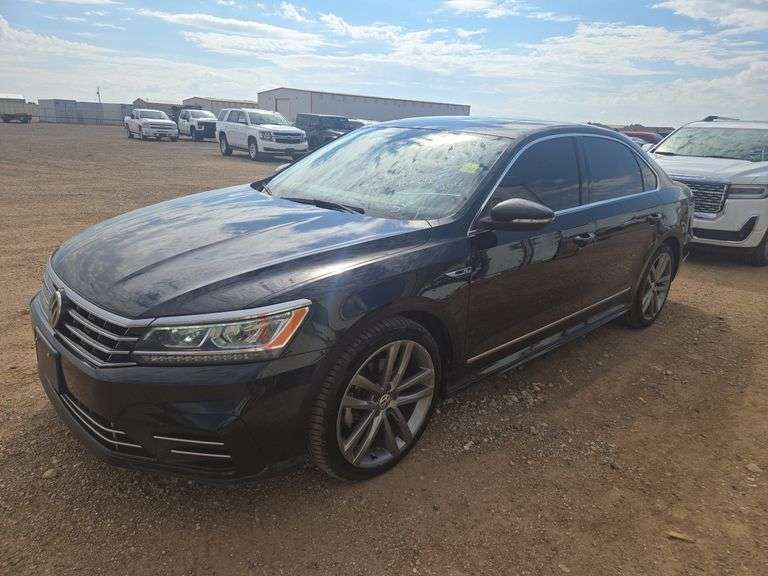 2019  Volkswagen  Passat R-Line SE  Sedan 4D