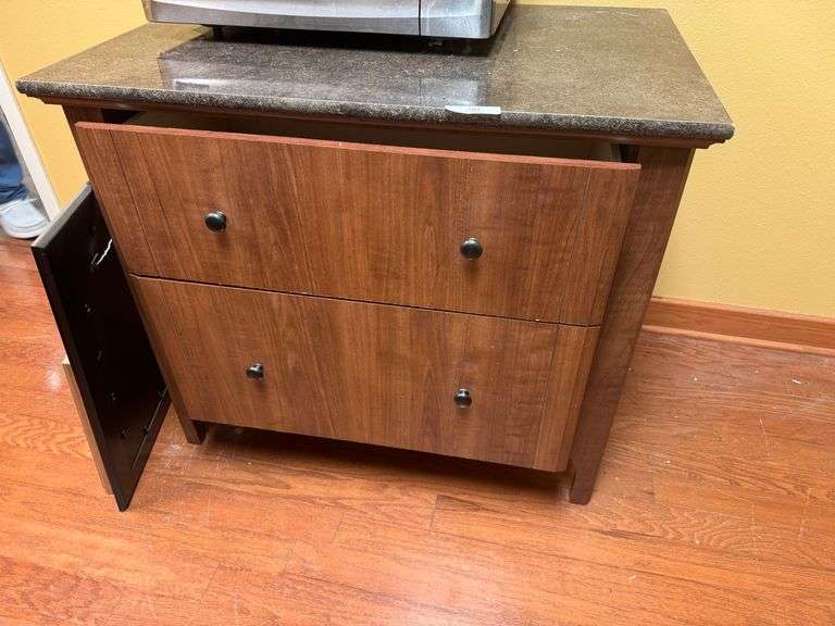 Filing Cabinet w/Drawers