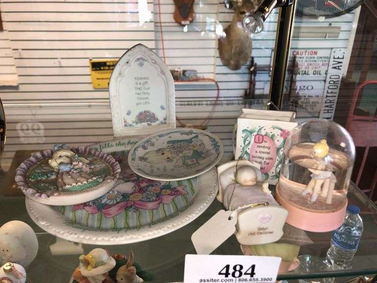 (7) Precious Moments Decor