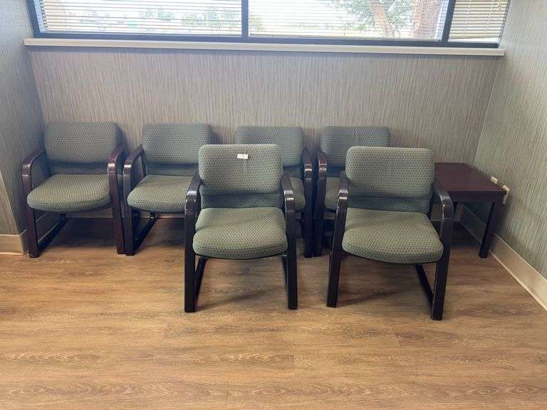6 Chairs W/Side Table
