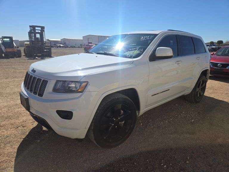 2015  Jeep  Grand Cherokee Laredo  SUV 4D