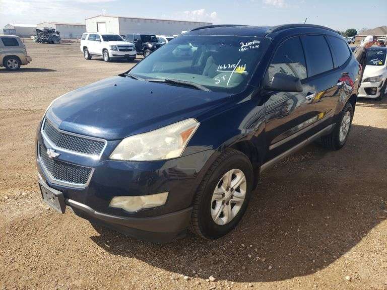 2009  Chevrolet  Traverse LS  SUV 4D