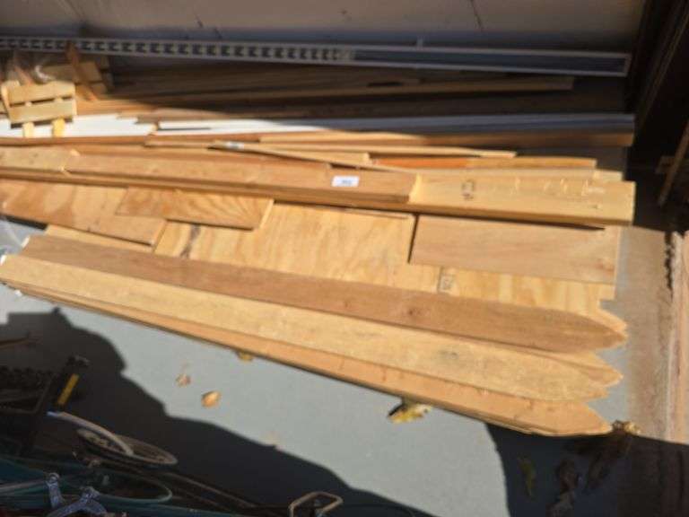Scrap Lumber & Fence Pickets