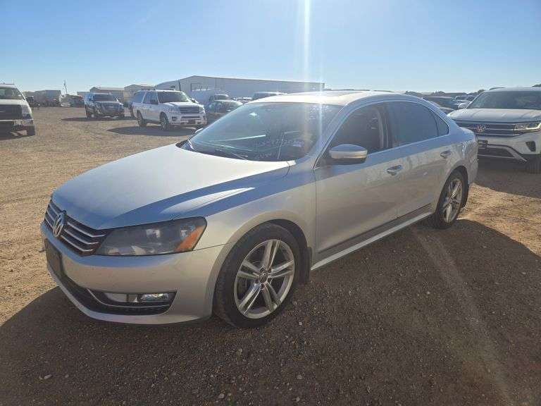 2015  Volkswagen  Passat SE  Sedan 4D