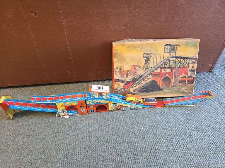 Estate of Wayne Sieck Hide & Seek Treasures #4