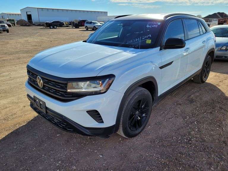 2020  Volkswagen  Atlas Cross Sport SE  SUV 4D