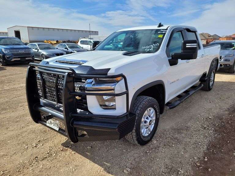 2020  Chevrolet  Silverado 2500 LT  Crew Cab 4D