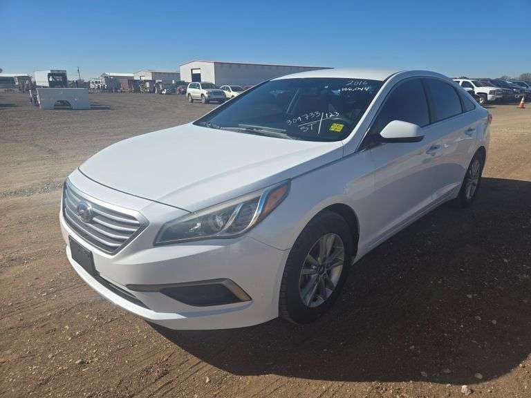 2016  Hyundai  Sonata SE  Sedan 4D