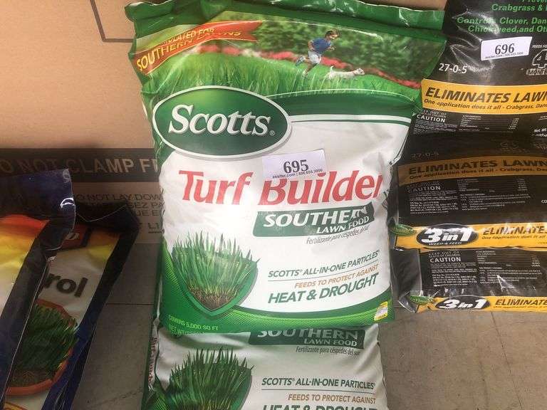 (2) 14.06lb Scott's Turf Builder Southern Lawn Food 32-0-10