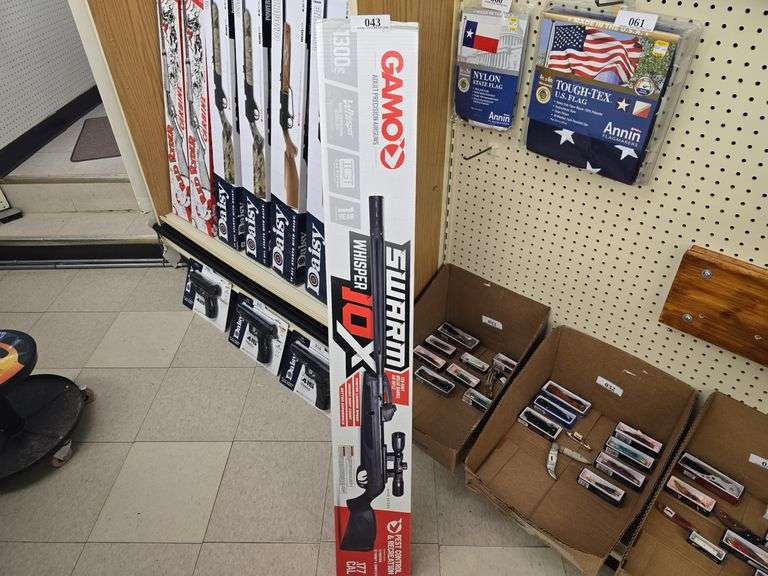 Gamo 10 Shot Break Barrel Air Rifle w/4 x 32 Scope .177 cal