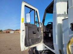2011  International Harvester  SX525  Truck  Digger Derrick Truck
