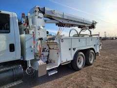 2011  International Harvester  SX525  Truck  Digger Derrick Truck