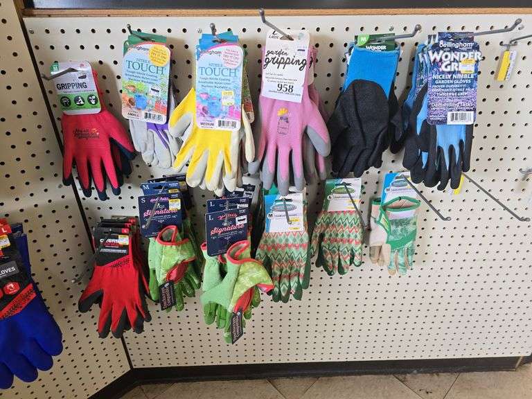 (31) Pairs Garden Gloves sz. S, M, L