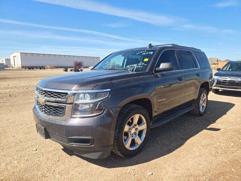 2017  Chevrolet  Tahoe LS  SUV 4D