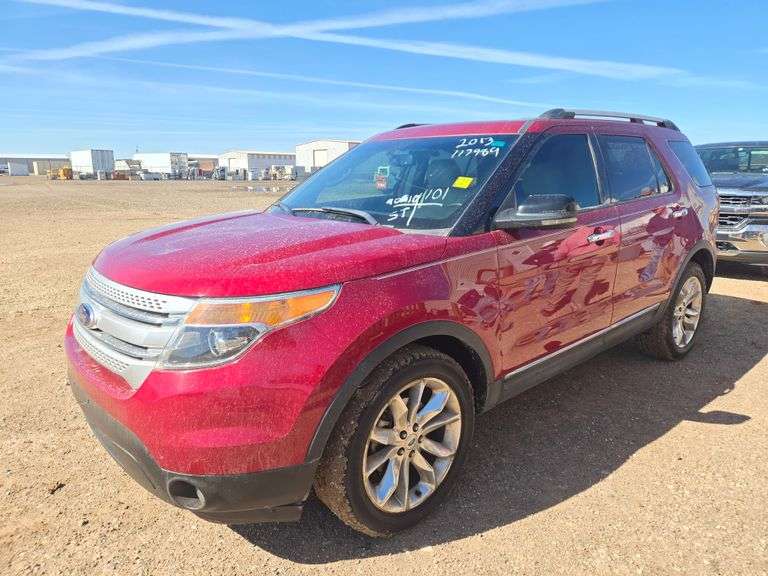 2013  Ford  Explorer XLT  SUV 4D