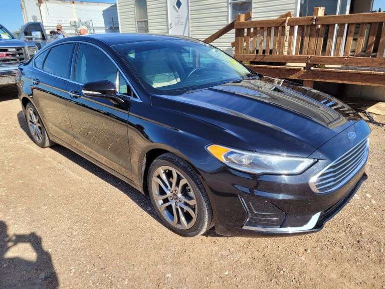 2019  Ford  Fusion SEL  Sedan 4D