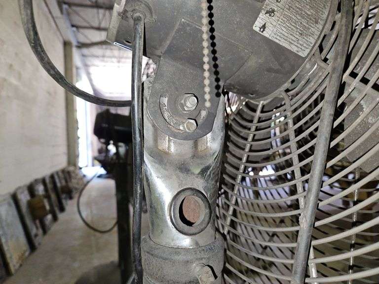 30" Airmaster Industrial Pedestal Fan UP3OLF16-H