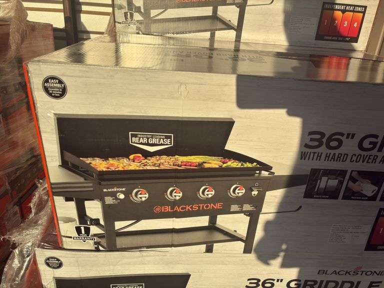 Black Stone 4 Burner 36" Propane Griddle w/ Hard Cover