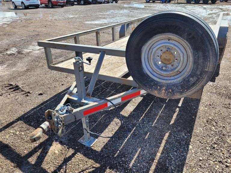 2004  MAXE  Trailer