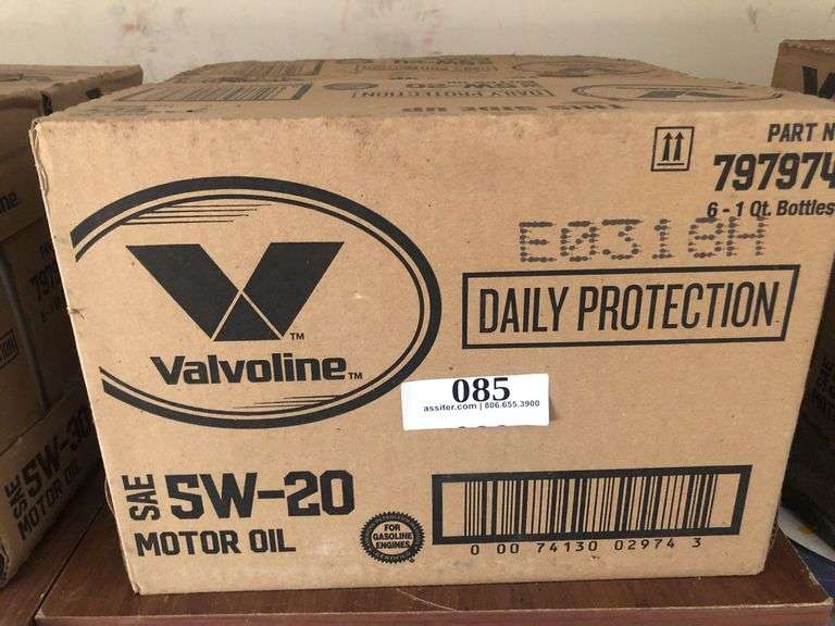 (12) qt. Valvoline SAE 5w-20 Motor Oil