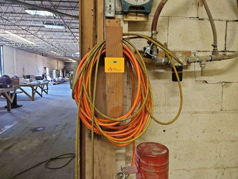 (3) Air Hoses & (2) Retractable Reel & Clock