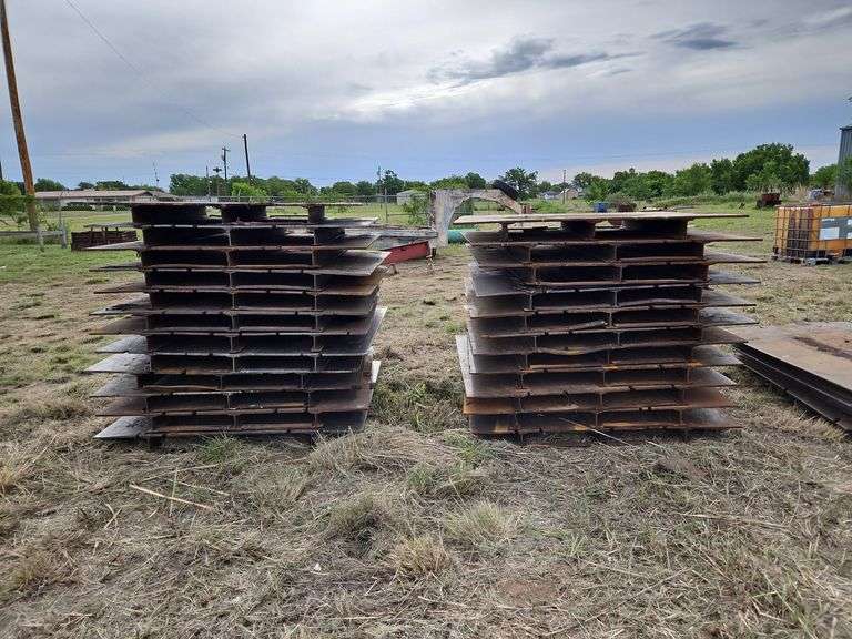 (24) 5' Square Steel Pallets