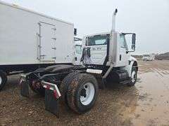 2005  International Harvester  8500  Truck