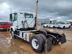 2019  Volvo  VNR64T   Conventional-New Generation  TRACTOR TRUCK