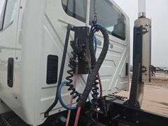 2005  International Harvester  8500  Truck