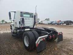 2005  International Harvester  8500  Truck