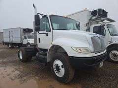 2005  International Harvester  8500  Truck
