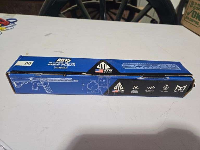 UTG AR15 Super Slim Free Float Hanguard