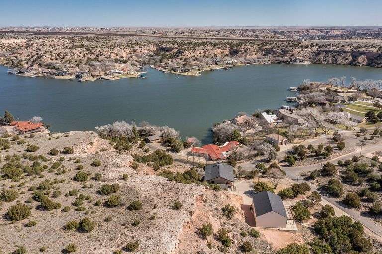 Lake Tanglewood with a View: 100 Cedar Lane