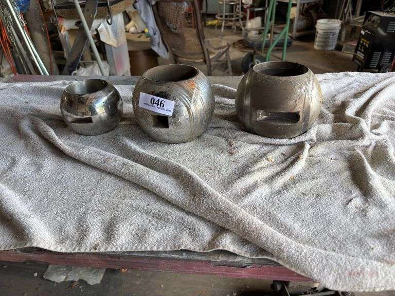Steel hollow ball for hand drills