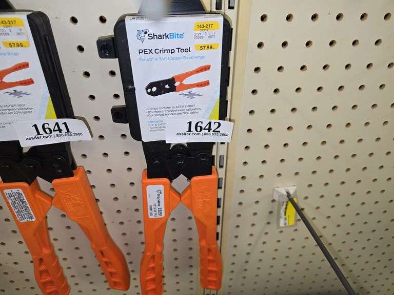 Shark Bite Pex Crimp Tool 1/2" to 3/4"